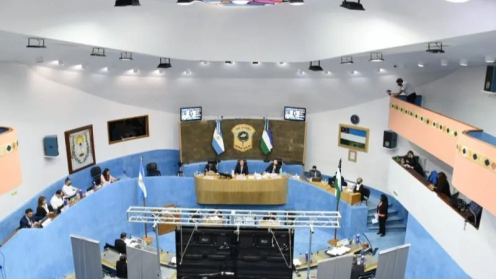 Garantizan haber mínimo a retirados y pensionados de la Policía