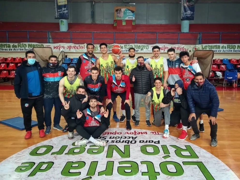 Bogliacino visitó al plantel de Depo Viedma