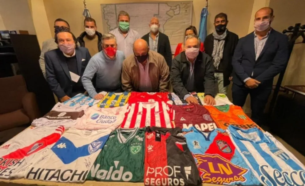 Campaña solidaria para los damnificados tras los incendios en la Comarca Andina