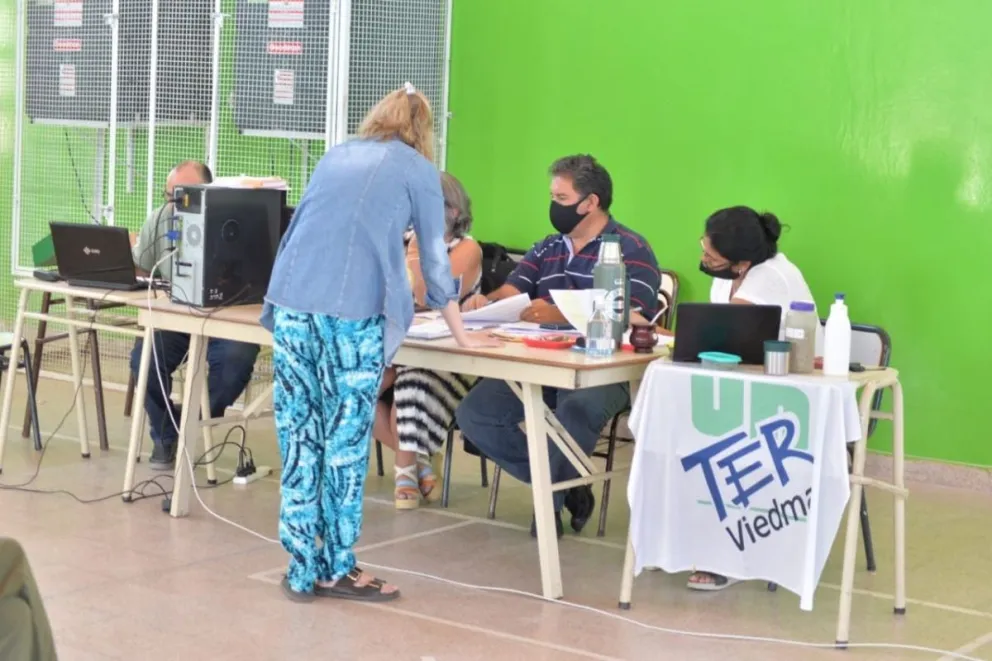 La presencialidad hace ruido en la Unter que se reúne para tomar postura