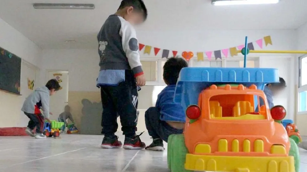 Un niño con Covid en el CAINA, y dos aislados por contactos estrechos
