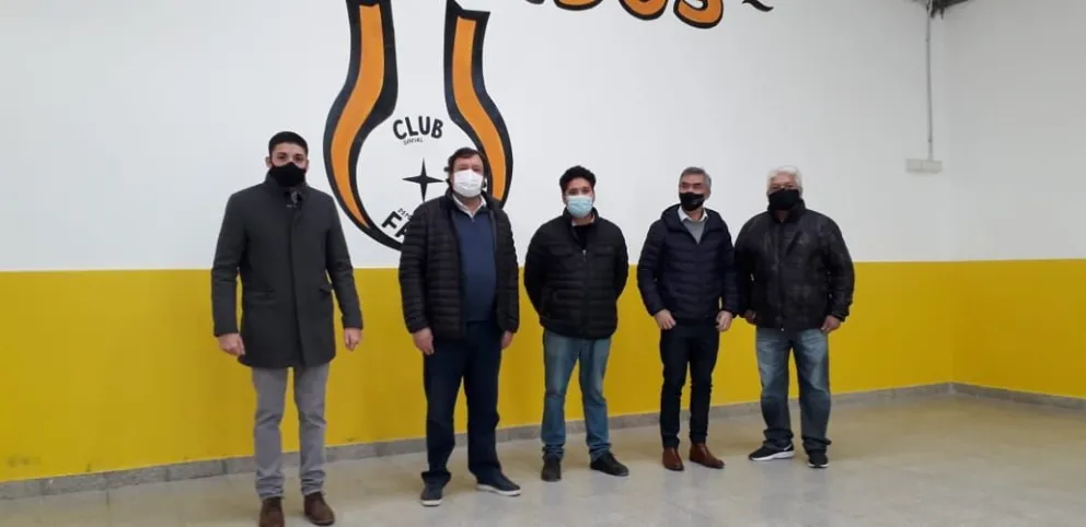 Alberto Weretilneck visitó la renovada sede del club Fátima