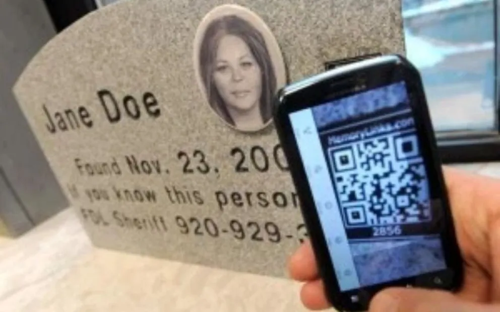 Innovación: tumbas con códigos QR para recordar a los muertos en el cementerio