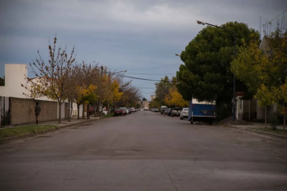 "Seguí haciéndote el poronga en el barrio, tres tiros y una apuñalada"