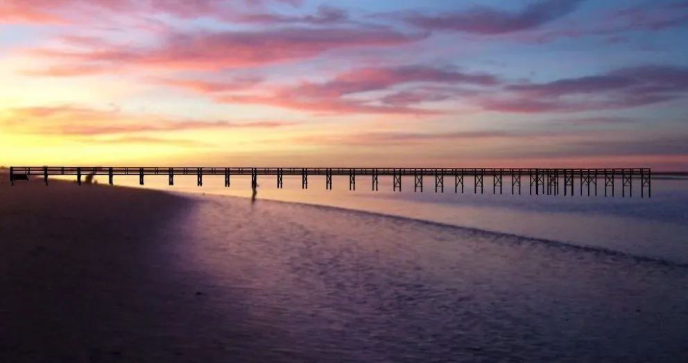 Comienza a ser realidad el muelle en El Pescadero