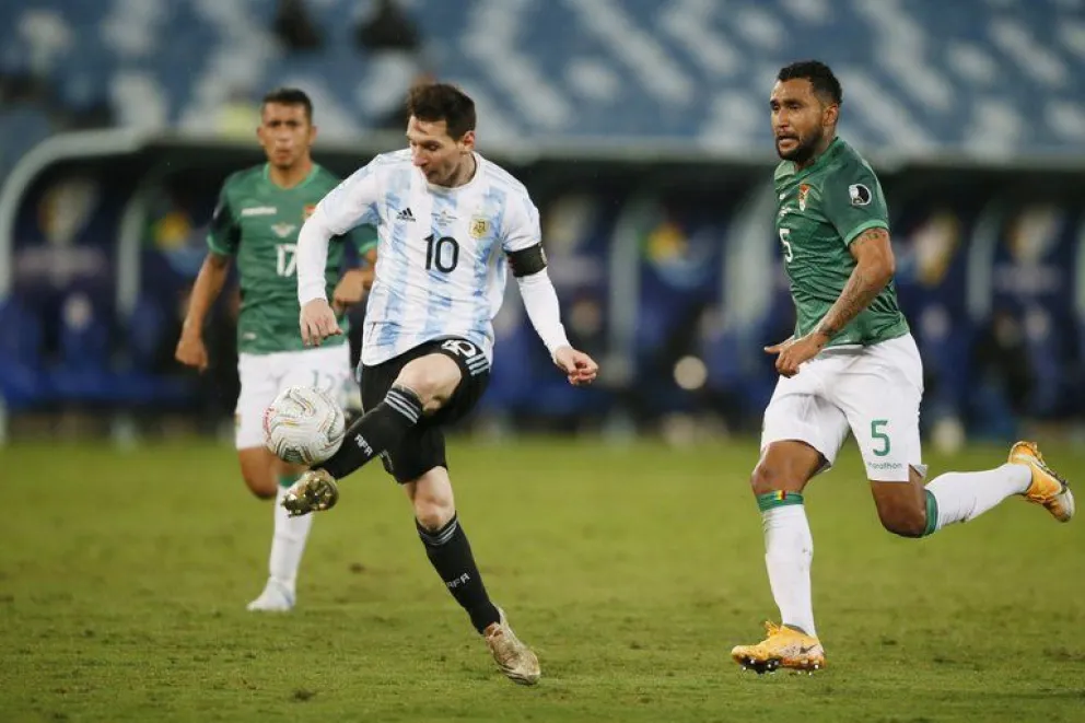 Argentina goleó 4-1 a Bolivia y jugará los cuartos de final contra Ecuador