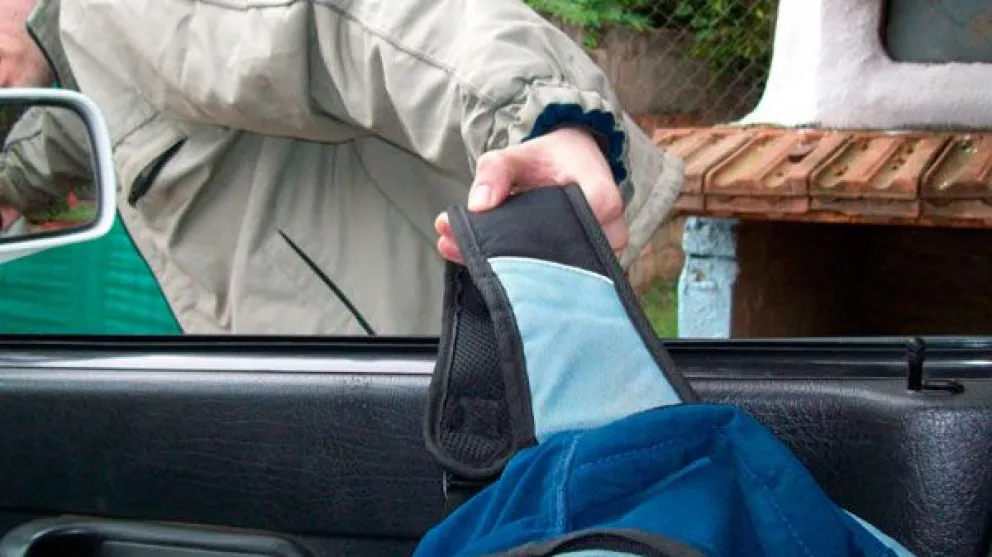 Le robaron una mochila con documentación importante de una empresa