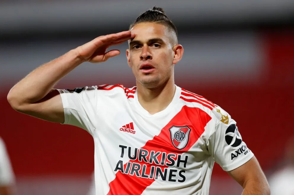 Con un pie afuera de River: Santos Borré seguiría su carrera en la Bundesliga