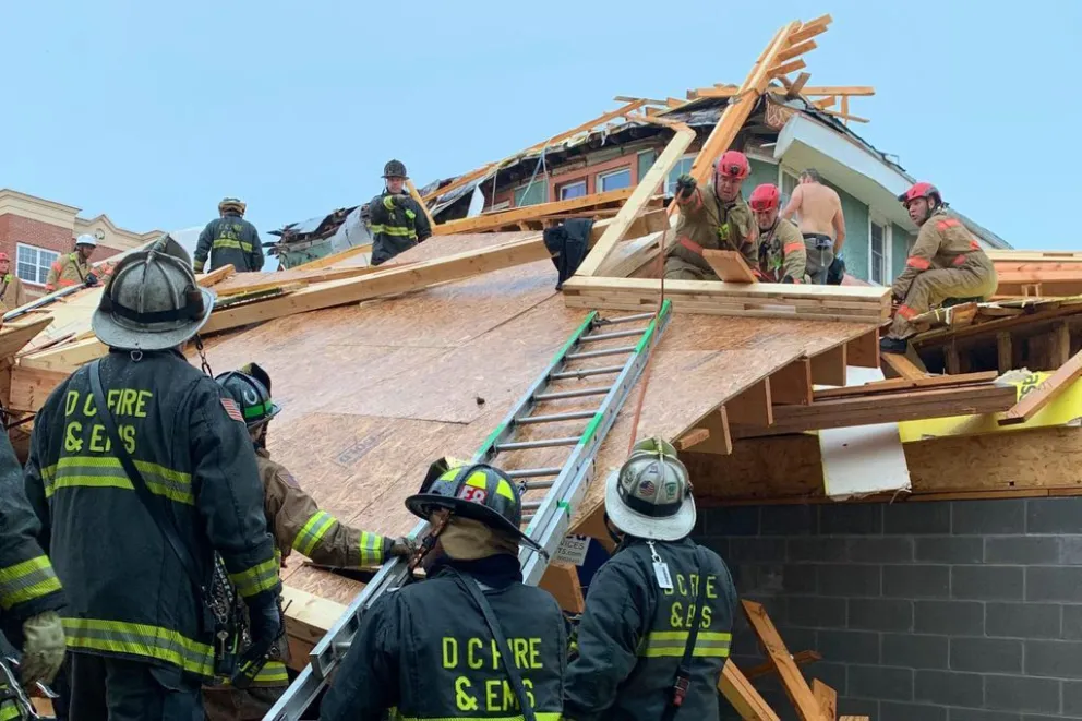Otra tragedia en Estados Unidos: colapsó un edificio en construcción en Washington