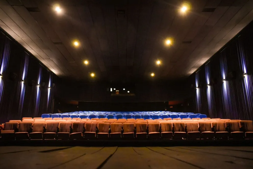 Inminente reapertura del cine en Viedma, con exhaustivo sistema de burbujas