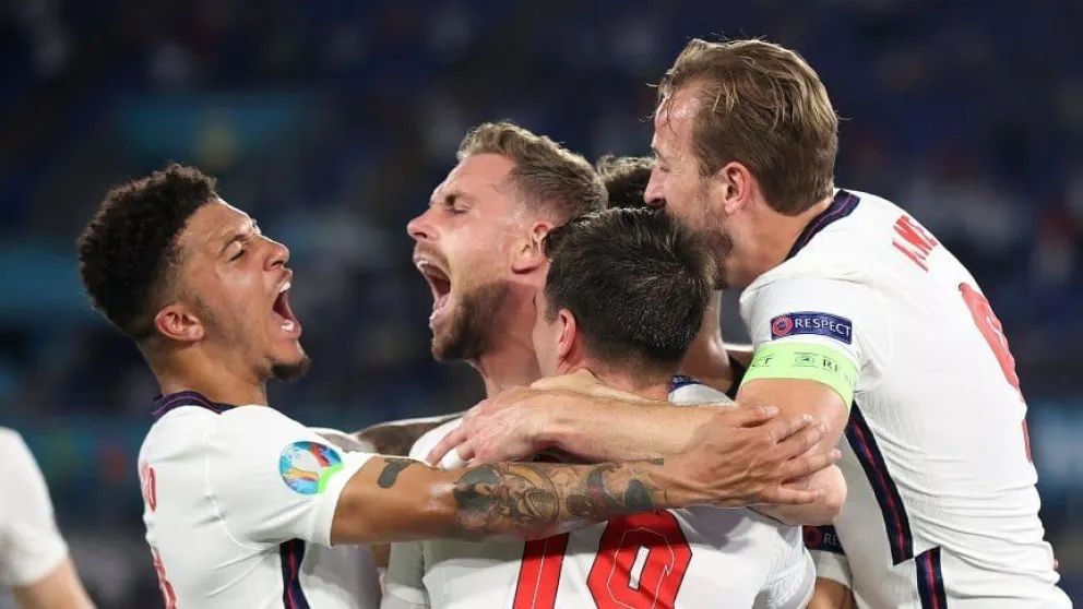 Inglaterra a semifinales a puro gol: mirá el resumen para aplastar a Ucrania 4-0