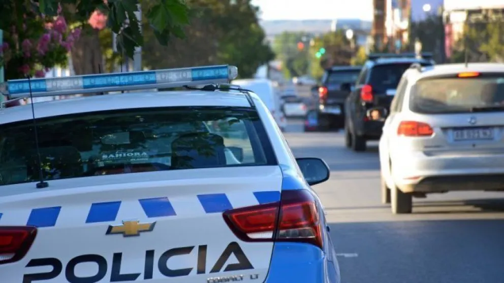 Grave accidente: motociclista murió aplastado por un camión de basura