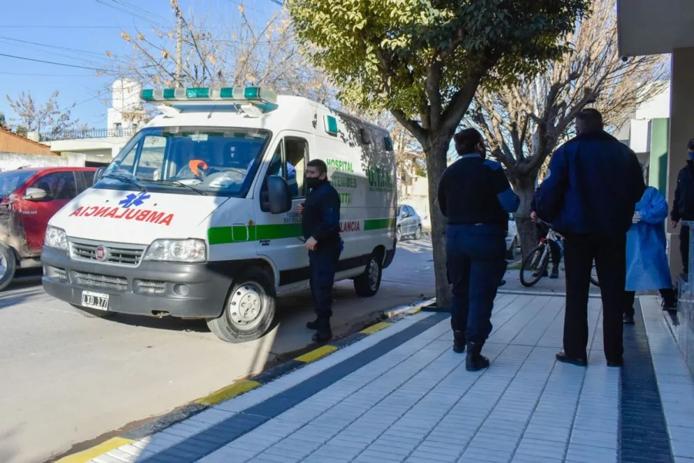 En pleno centro: ataron a una anciana y a su cuidadora y se llevaron una camioneta