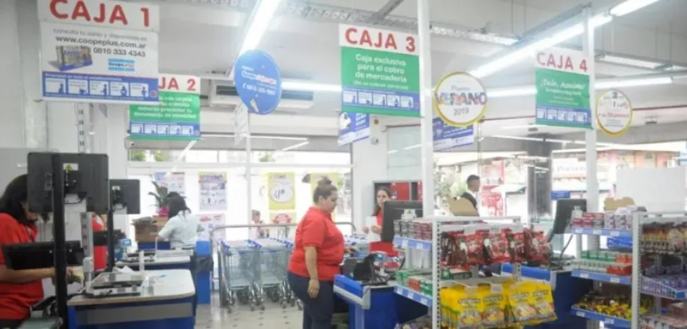 Una mujer policía se robó una picada para ver a la Selección de Messi
