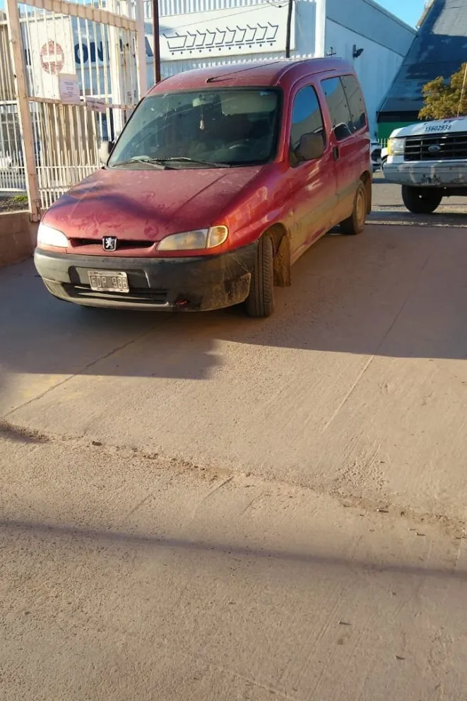 "Piquete" en un corralón por la demora en entrega de materiales