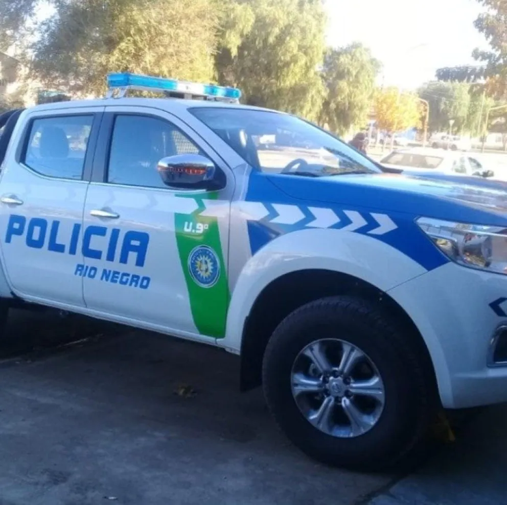 Fue a una fiesta clandestina, se quedó dormido y lo dejaron con lo puesto