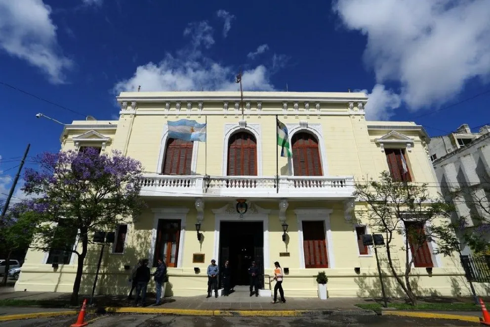 Aguiar y Carreras se reúnen a las 17 en Casa de Gobierno