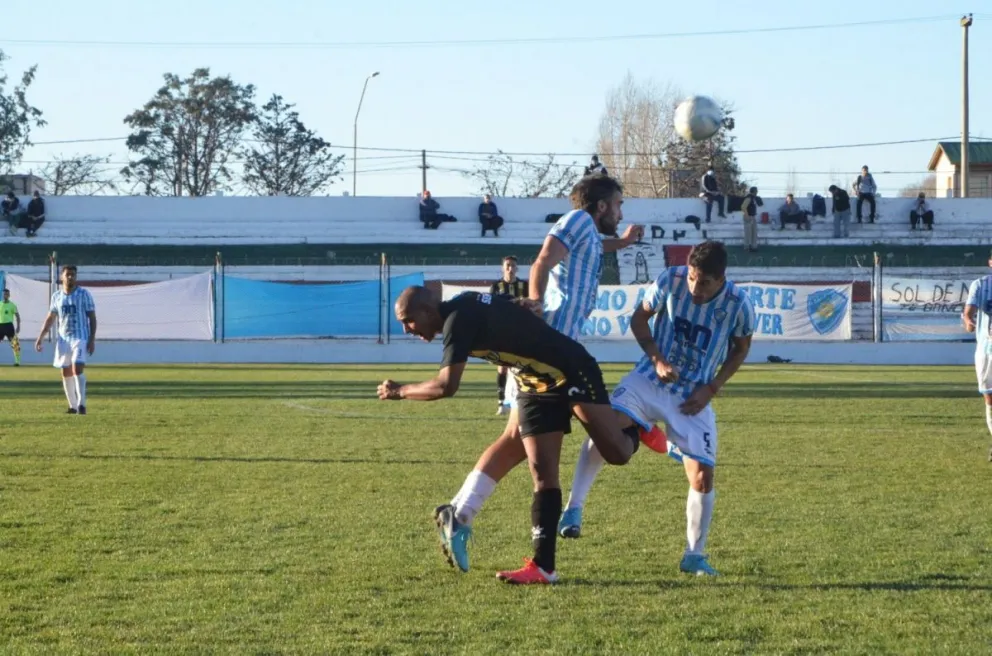 Todos juegan el domingo: se conoció el programa de la fecha 12 del Federal A
