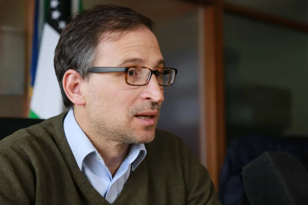 Agustín Domingo: “la gente se cansó de los partidos políticos nacionales”