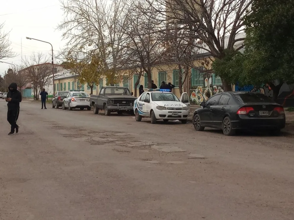 Los atacantes del Honda Civic quedaron adentro por el intento de robo