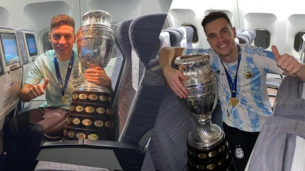 La Copa está en casa: la Selección Argentina llegó al país