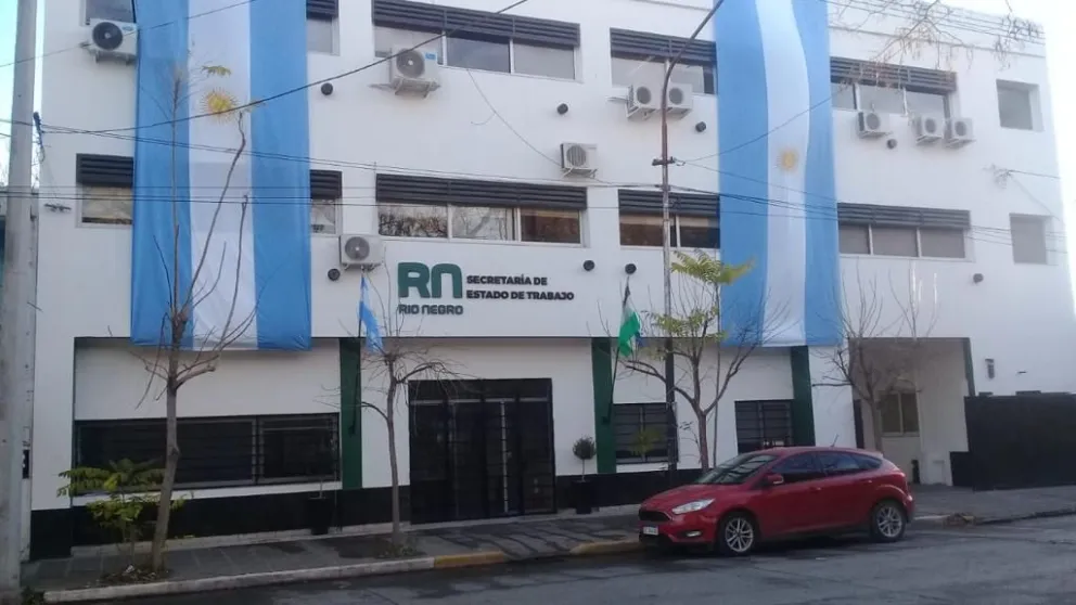 Anotan en un 0800  casos de violencia de género laboral y trabajo infantil