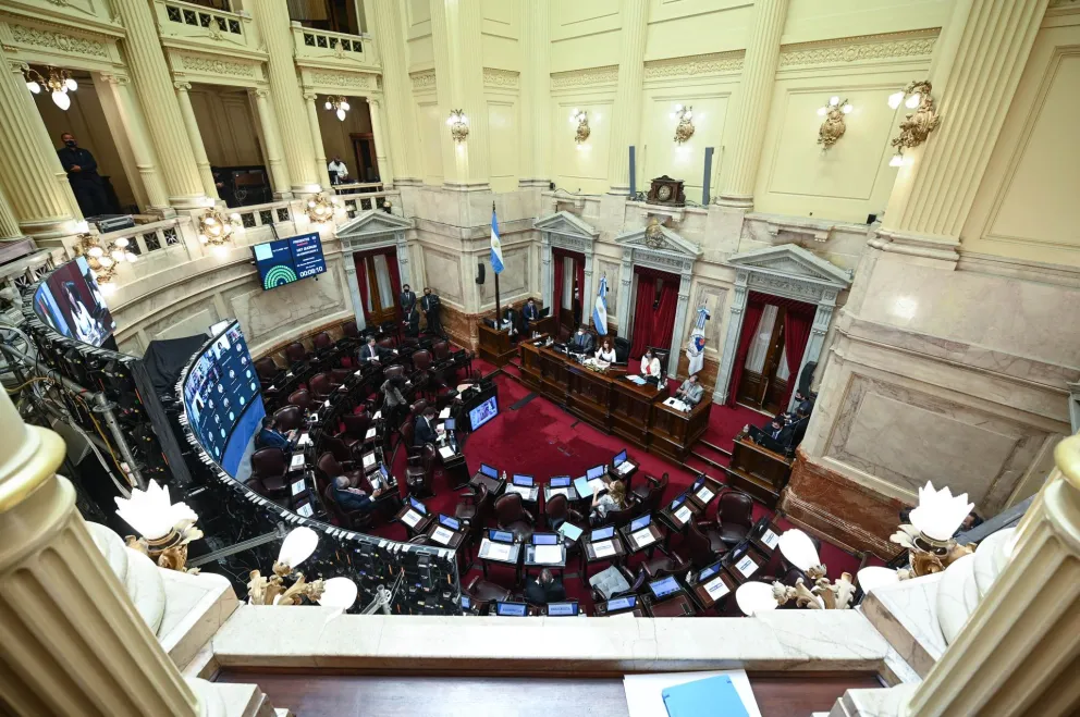 Sesión del Senado hoy:  DNUs, vacunación, monotributo y cannabis medicinal