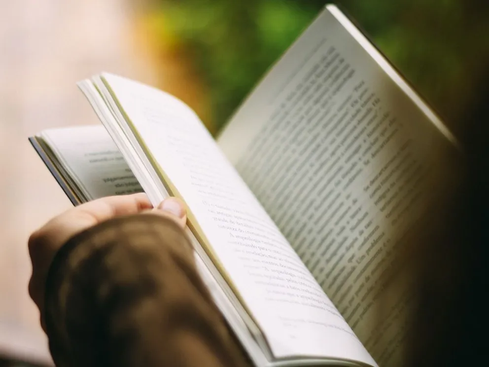 Encuentro para reflexionar sobre nuestra literatura con Silvia Barei