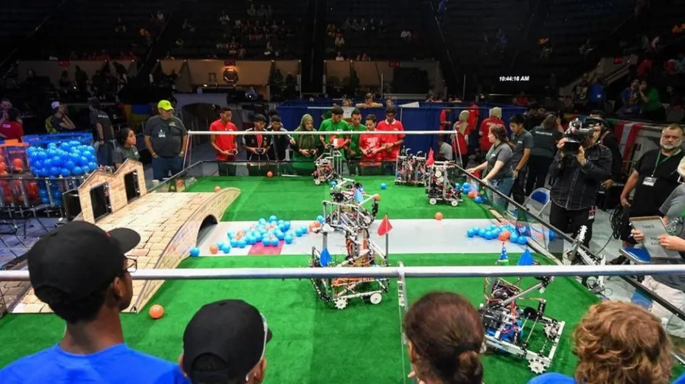 Jóvenes de Misiones viajarán a Dubai para competir con su robot