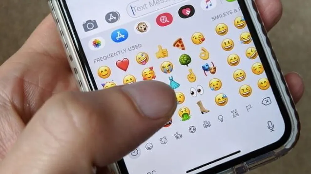¿Sabés qué significa el emoji del corazón azul en whatsapp?