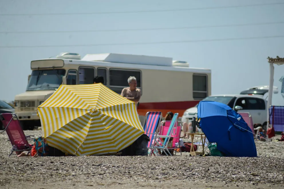 Proponen una norma para ordenar el estacionamiento de motorhomes