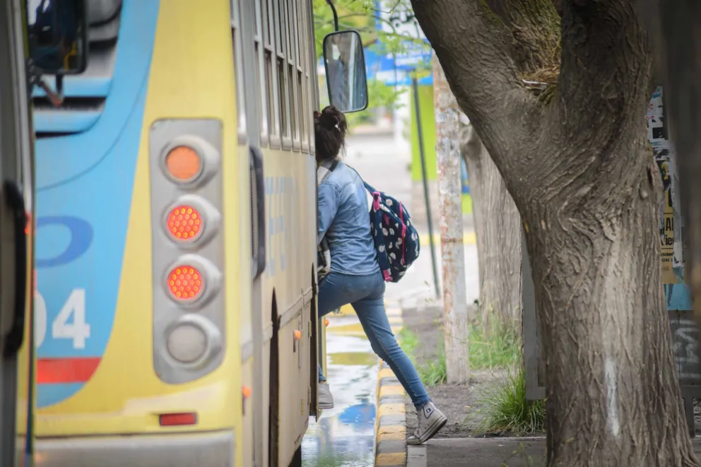 Sería inminente la suspensión del transporte de colectivo
