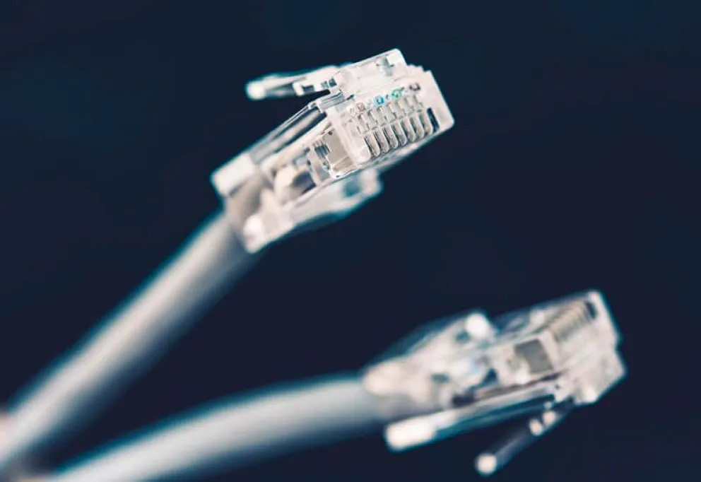 Malestar en Río Colorado por el bloqueo al avance de la fibra óptica