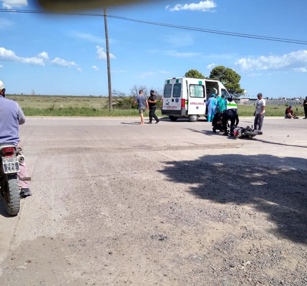 Choque entre dos motos en el barrio Lavalle