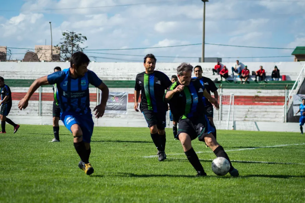 Liga Senior: Cultural sigue arriba, pero se le acercan sus perseguidores