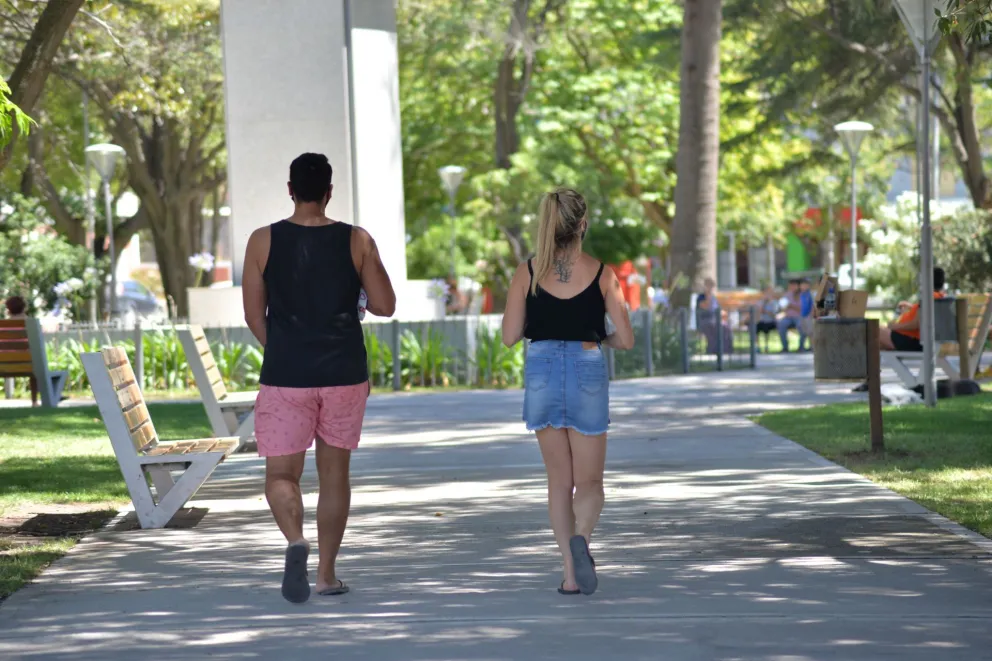 Se cumplieron los pronósticos y Viedma vivió otra jornada de agobiante calor