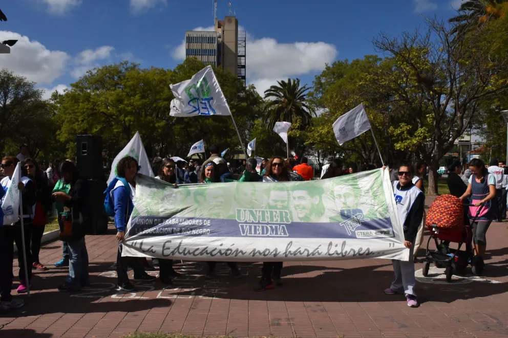 El aumento nacional a docentes marca la cancha para la paritaria con la Unter