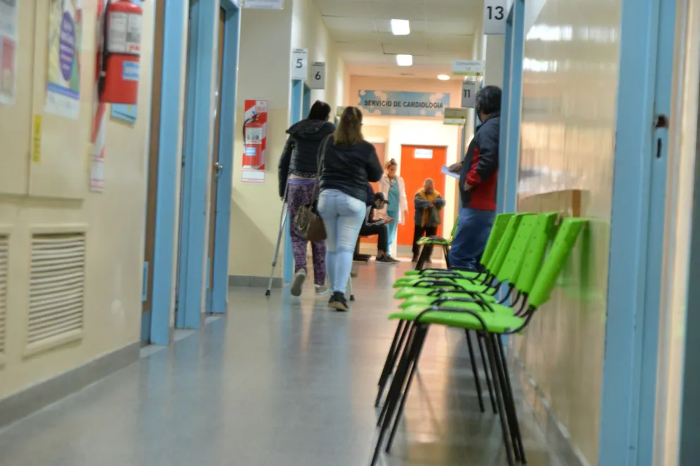 Aseguran que el Zatti dispone de amplia cantidad de camas para atender casos complejos