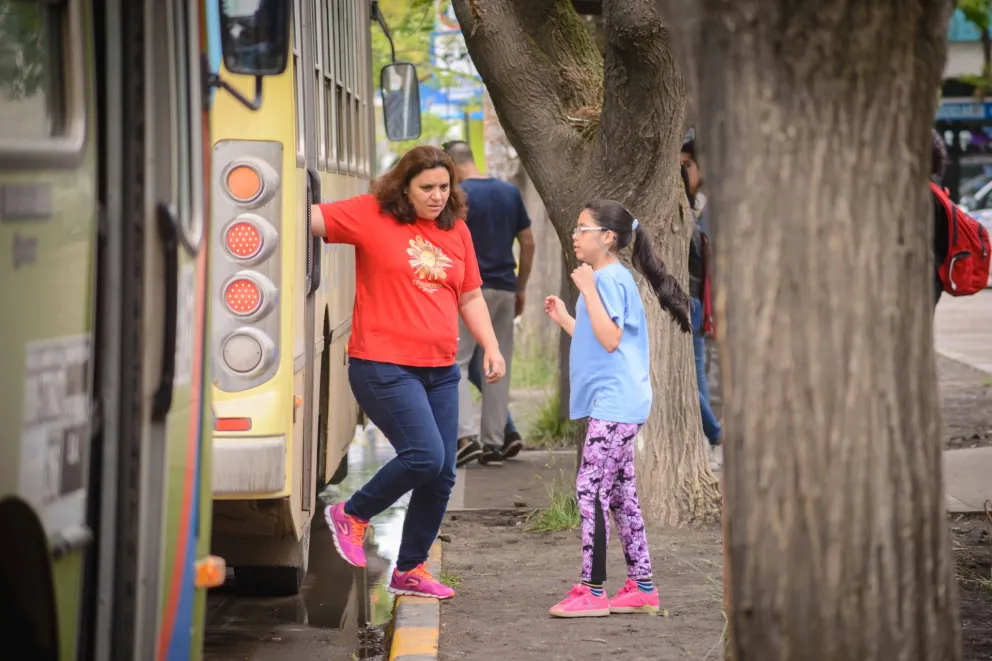 Suspenden la aplicación del aumento de colectivos