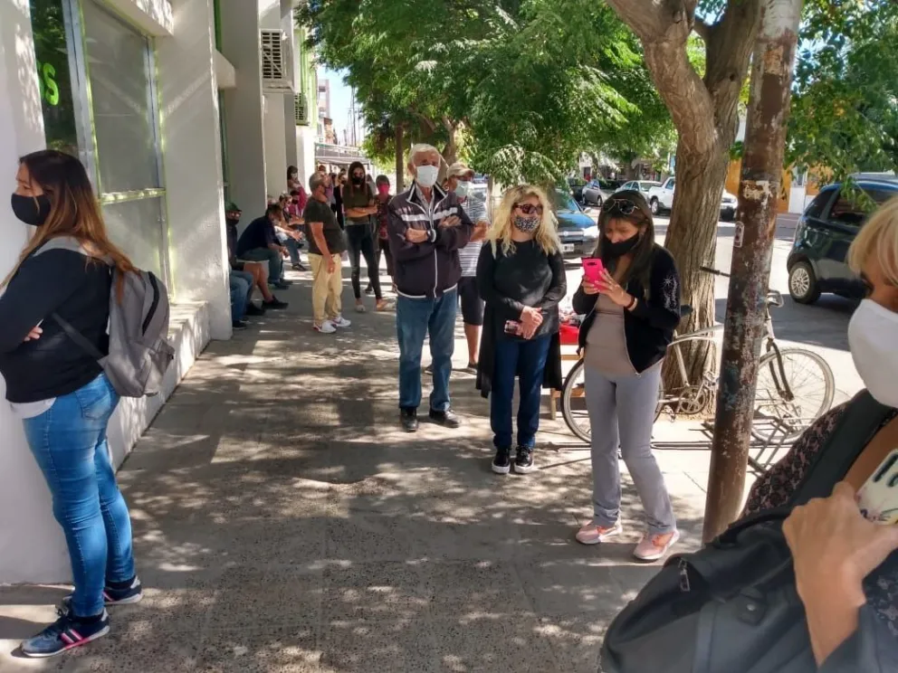 Atención al público: Embarazadas, discapacitados y más 60, estarán primero
