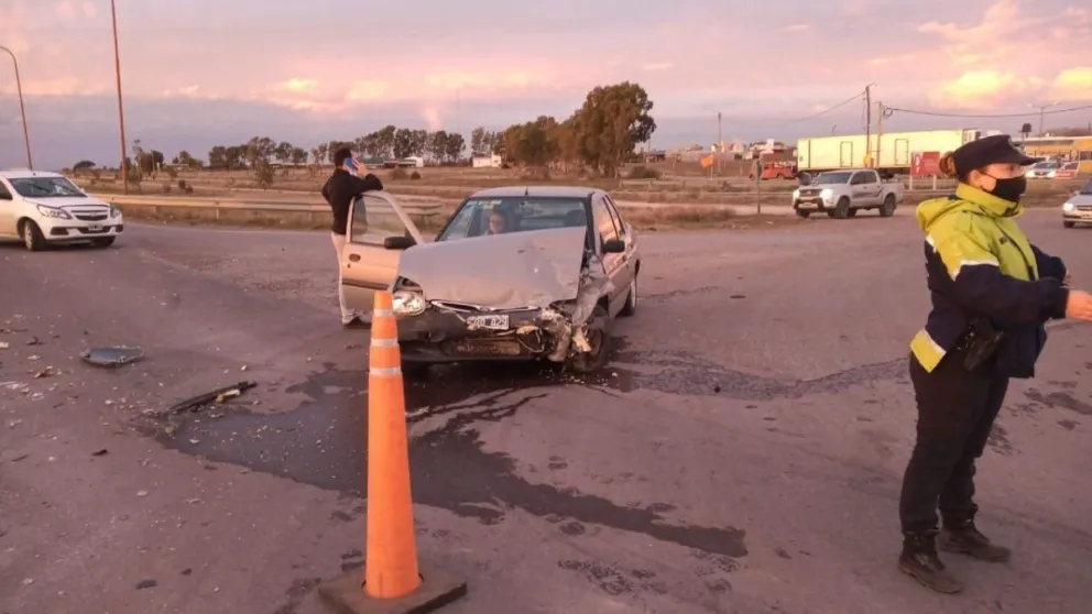 Una vez más, chocaron en la intersección de ruta 3 y avenida Juan de la Piedra