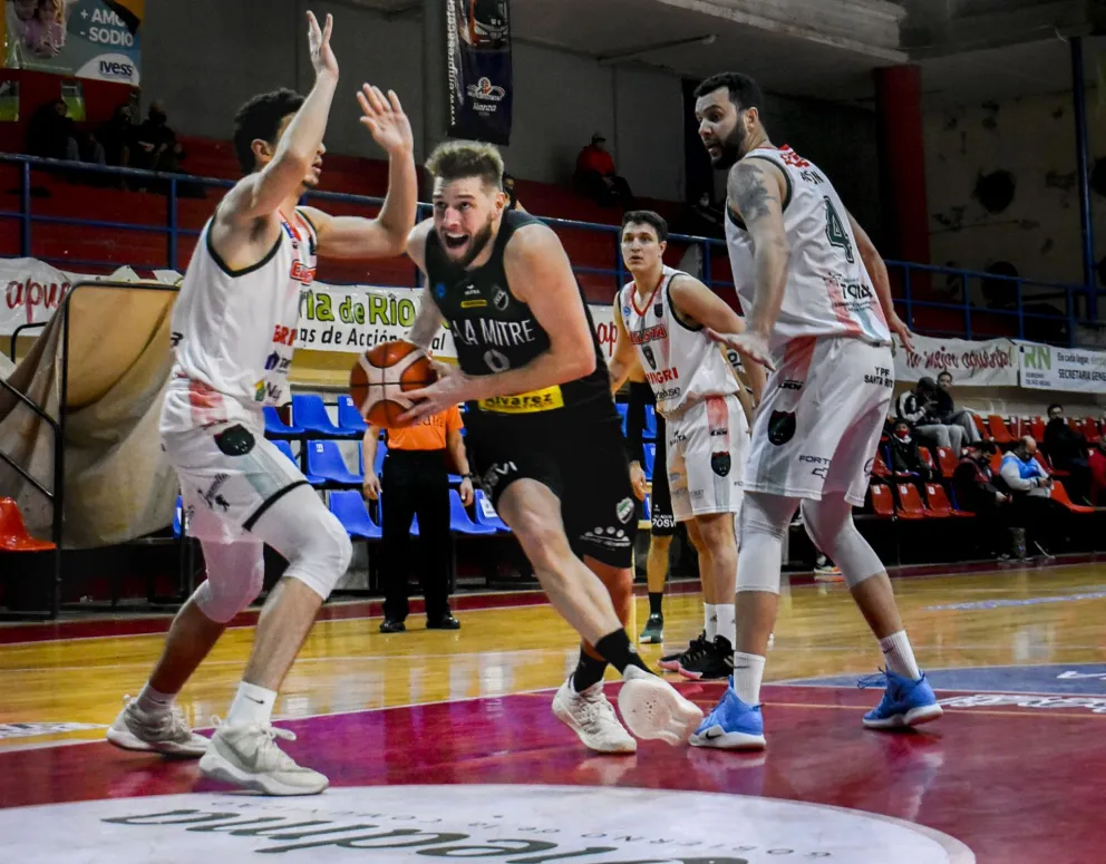 Liga Argentina: Villa Mitre tomó ventaja y puso un pie en la final