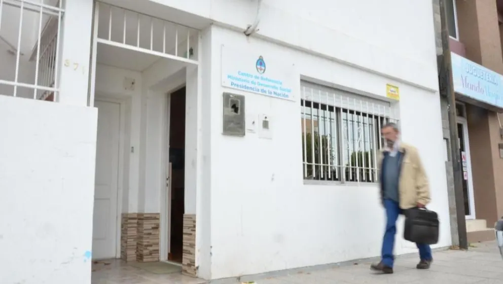 Denuncian que los organismos nacionales en Viedma están con las puertas cerradas