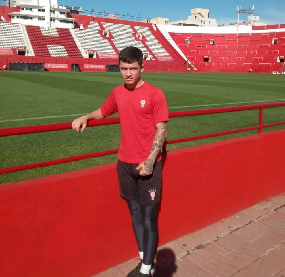 Talento viedmense al fútbol grande: Miqueas Martínez fichó para Huracán