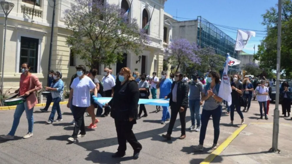 Los trabajadores de la salud de ATSA suman protestas y van al paro