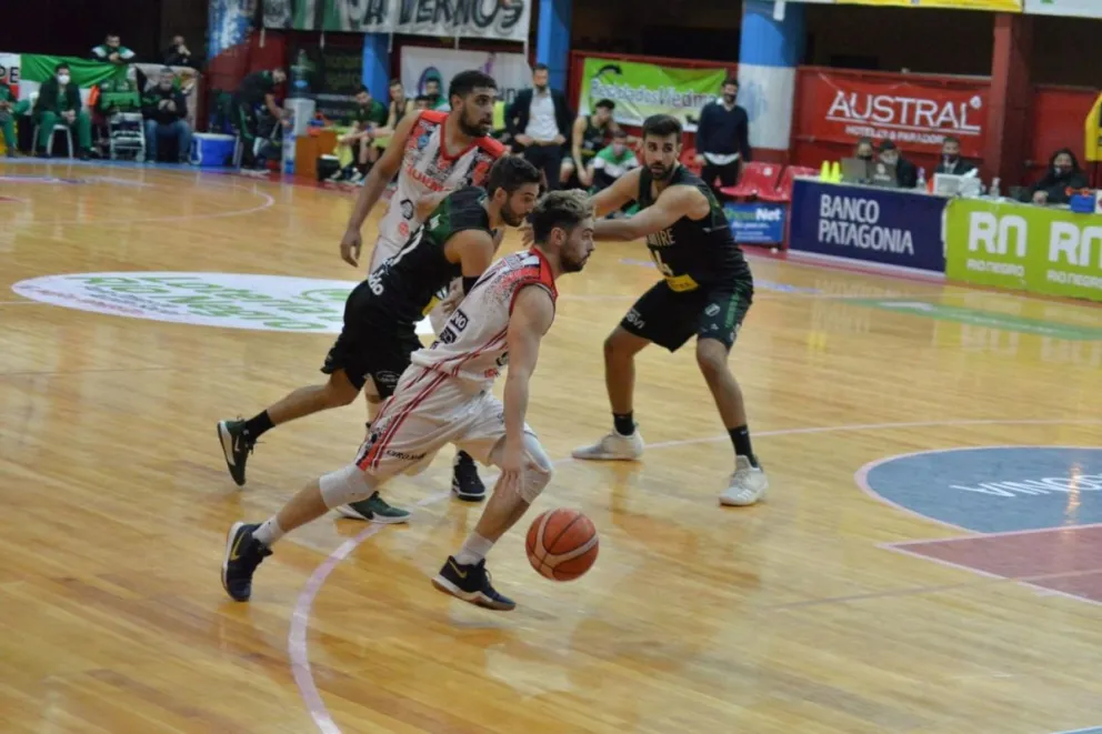 Final de conferencia: el Indio marplatense sufrió, pero pegó primero en Viedma