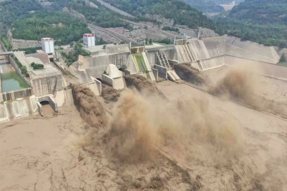 Alerta en China por una mega represa “que podría romperse en cualquier momento”