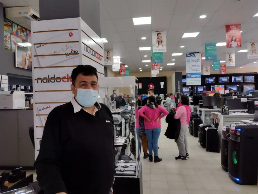 Ni asados, ni cambio de celular: con el aguinaldo se pagan deudas