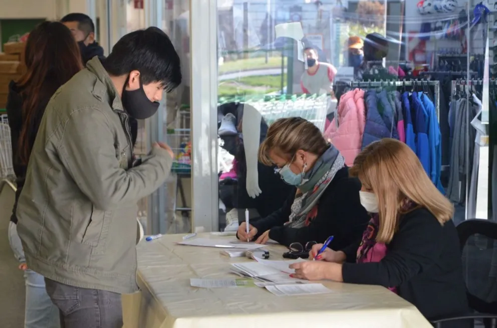 La vacunación masiva sale a tomar aire durante el fin de semana en Viedma