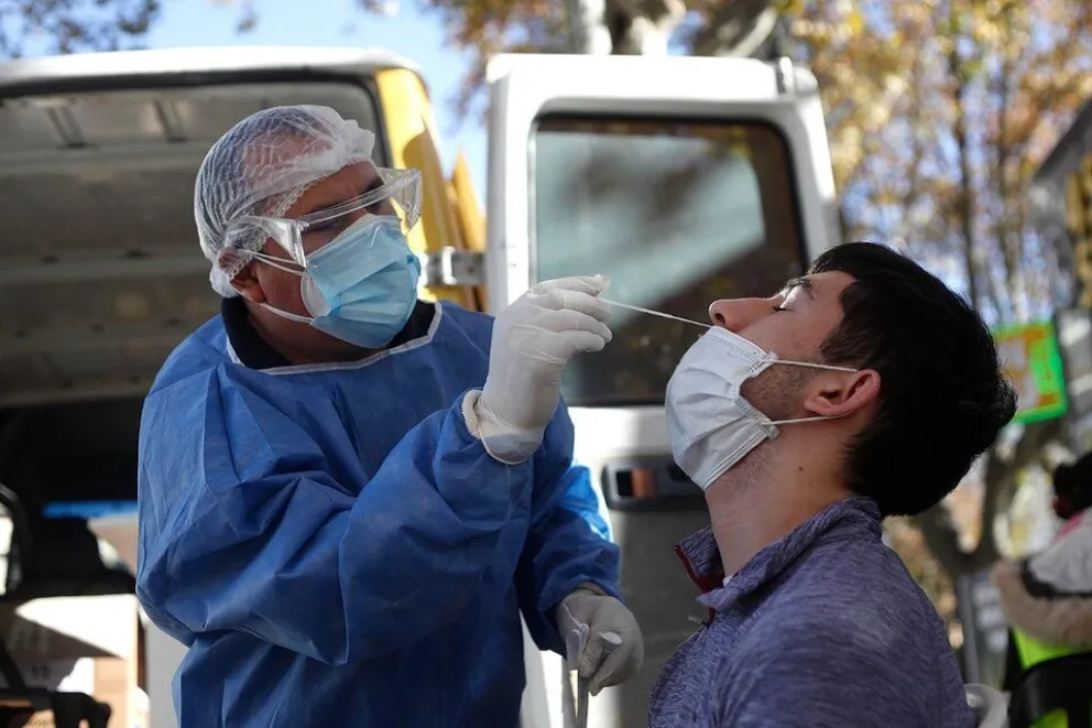 Coronavirus Argentina: 12.555 nuevos casos y 384 fallecidos